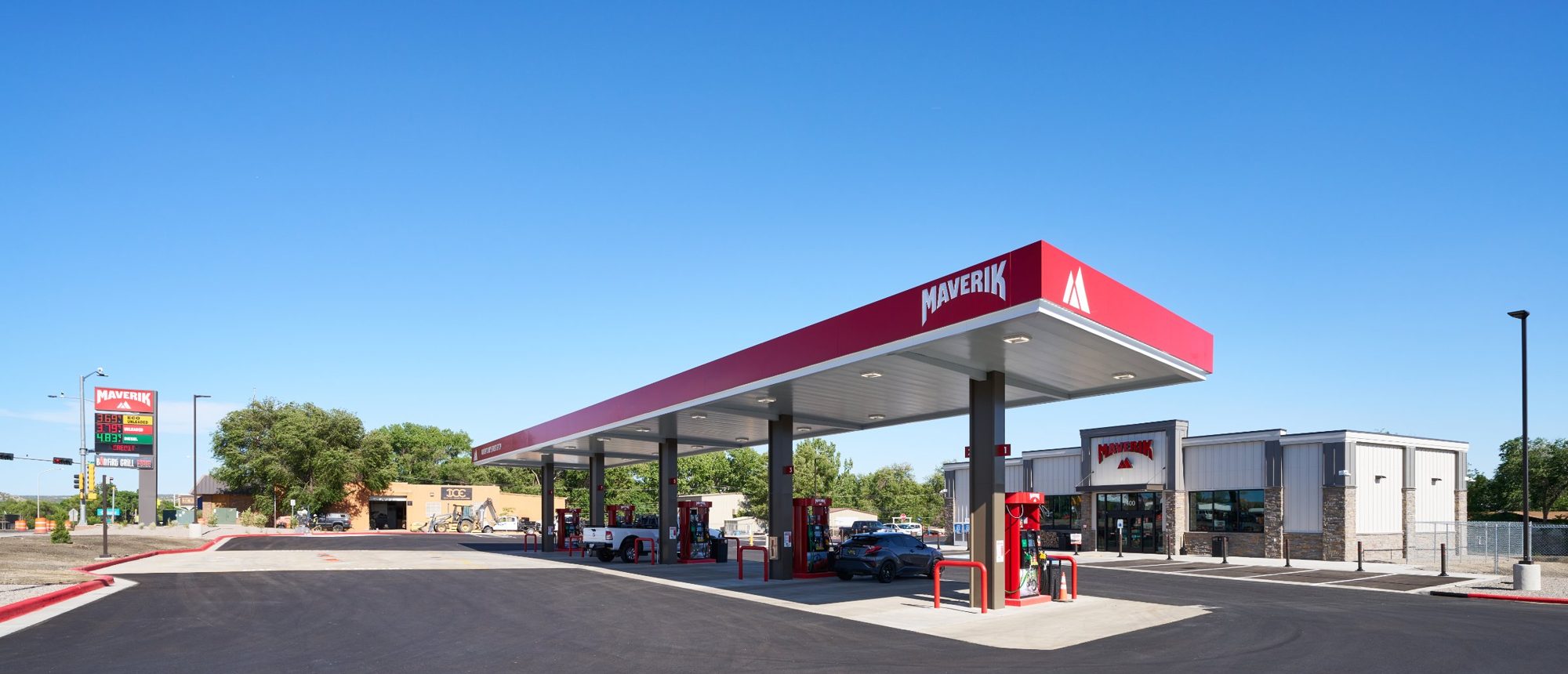 Maverik fuel canopy and store built by Black Canyon Construction, Aztec, New Mexico