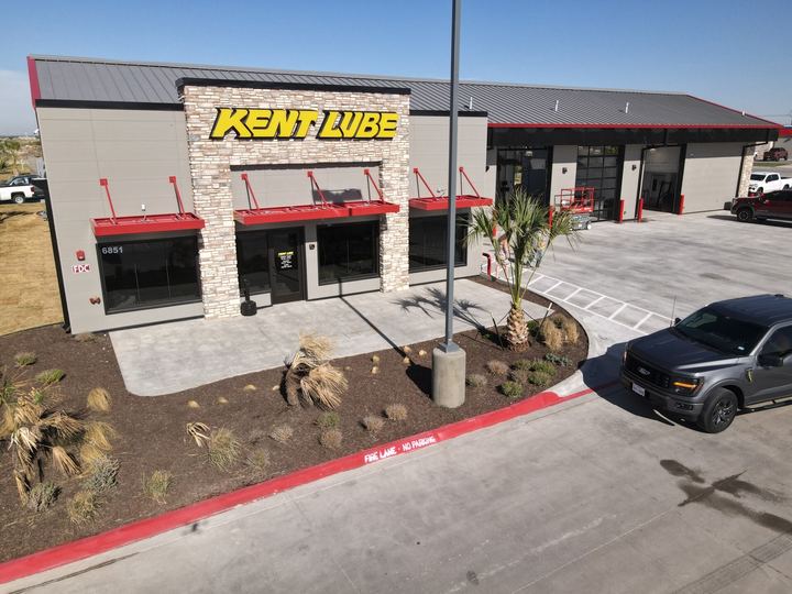 Kent Lube quick-lube service center, Midland, Texas